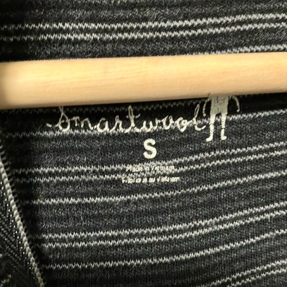 Smartwool 100 % merino wool Gray Striped Long Sleeve Layer Tee Top Sweater - Picture 2 of 7